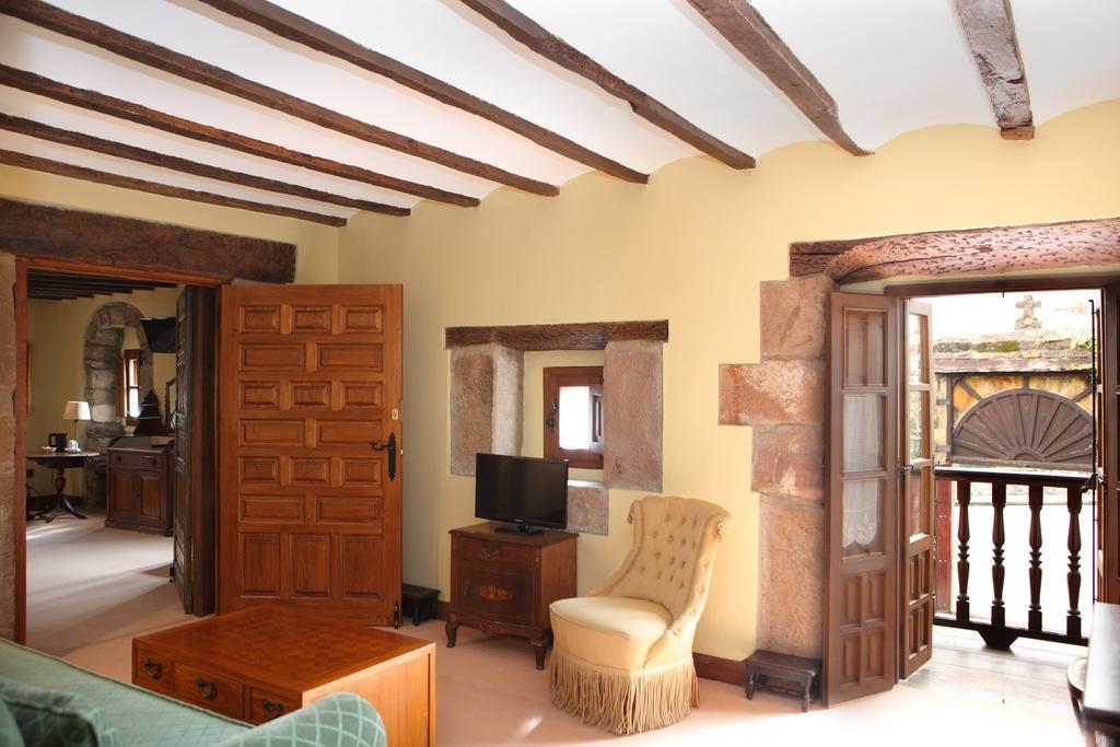 Posada La Torre De La Quintana Liendo Kültér fotó