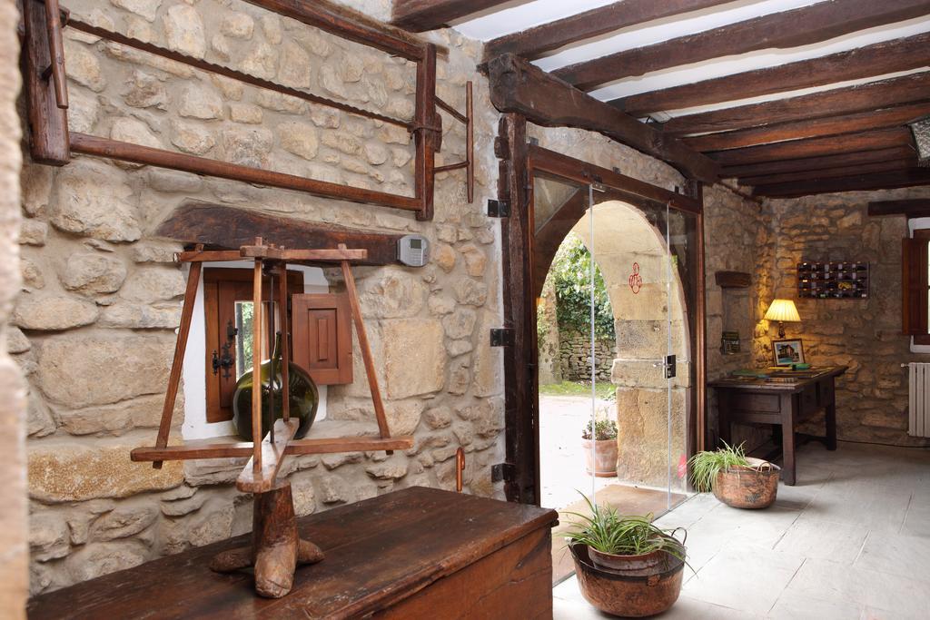 Posada La Torre De La Quintana Liendo Kültér fotó
