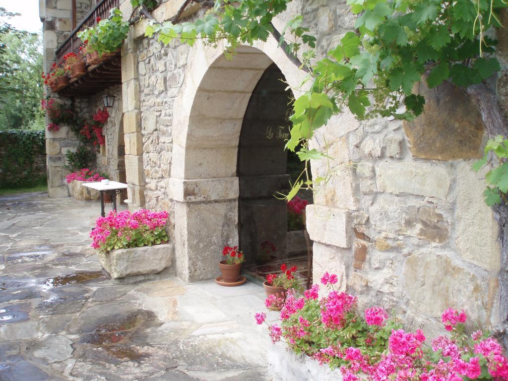 Posada La Torre De La Quintana Liendo Kültér fotó